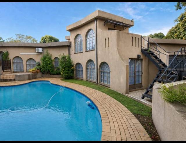 4 BEDROOM FREESTANDING FOR SALE IN VANDERBIJLPARK SE 3